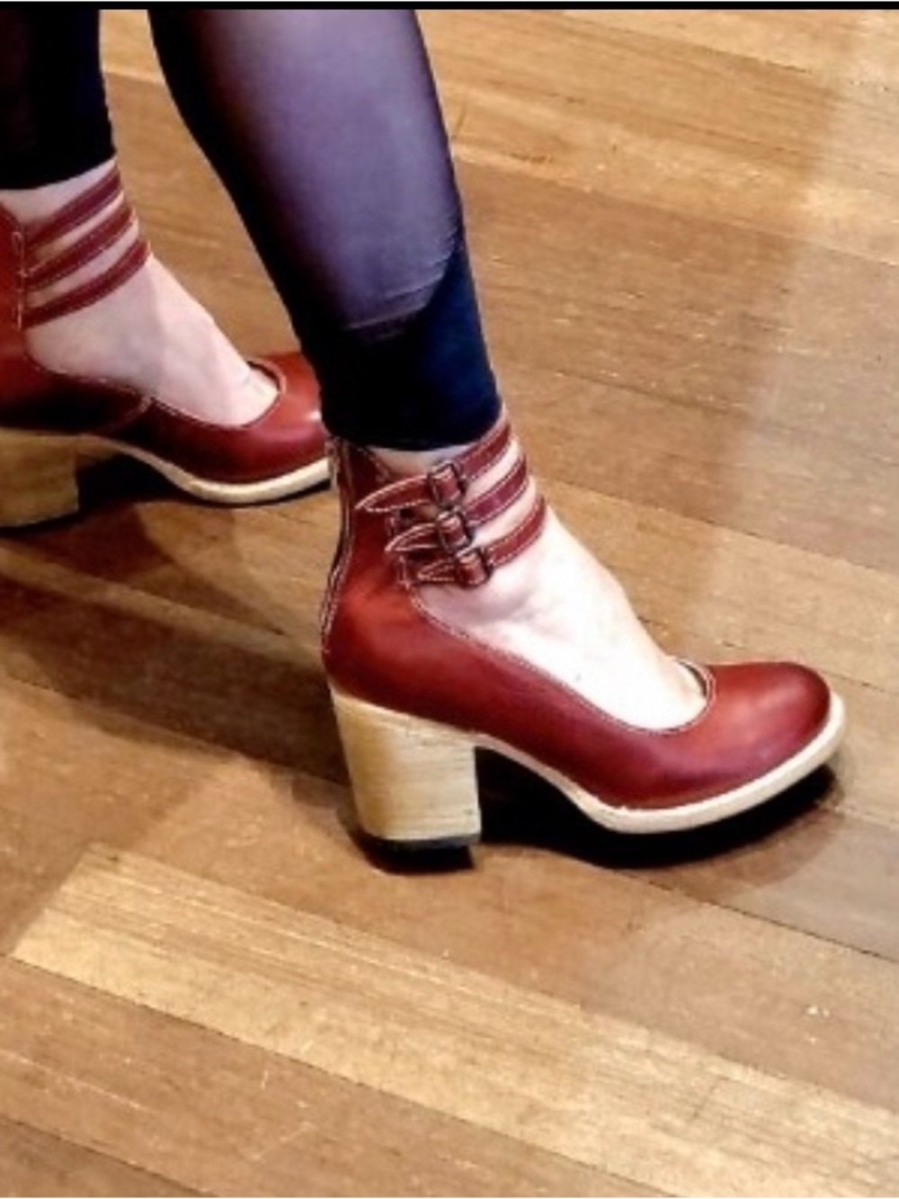 Women’s Red Block-Heel Mary Jane Pumps FREEBIRDS size 8